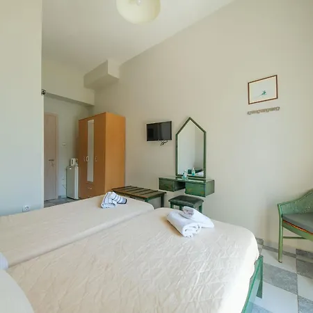 Golden Moon Guest house Tolo